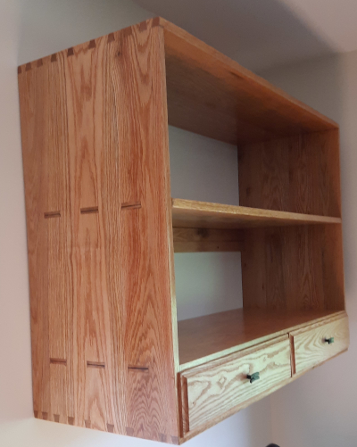 Wall-hung Hutch