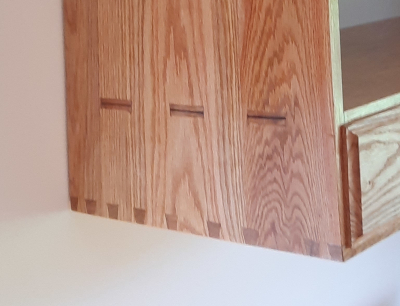 Wall-hung Hutch Detail